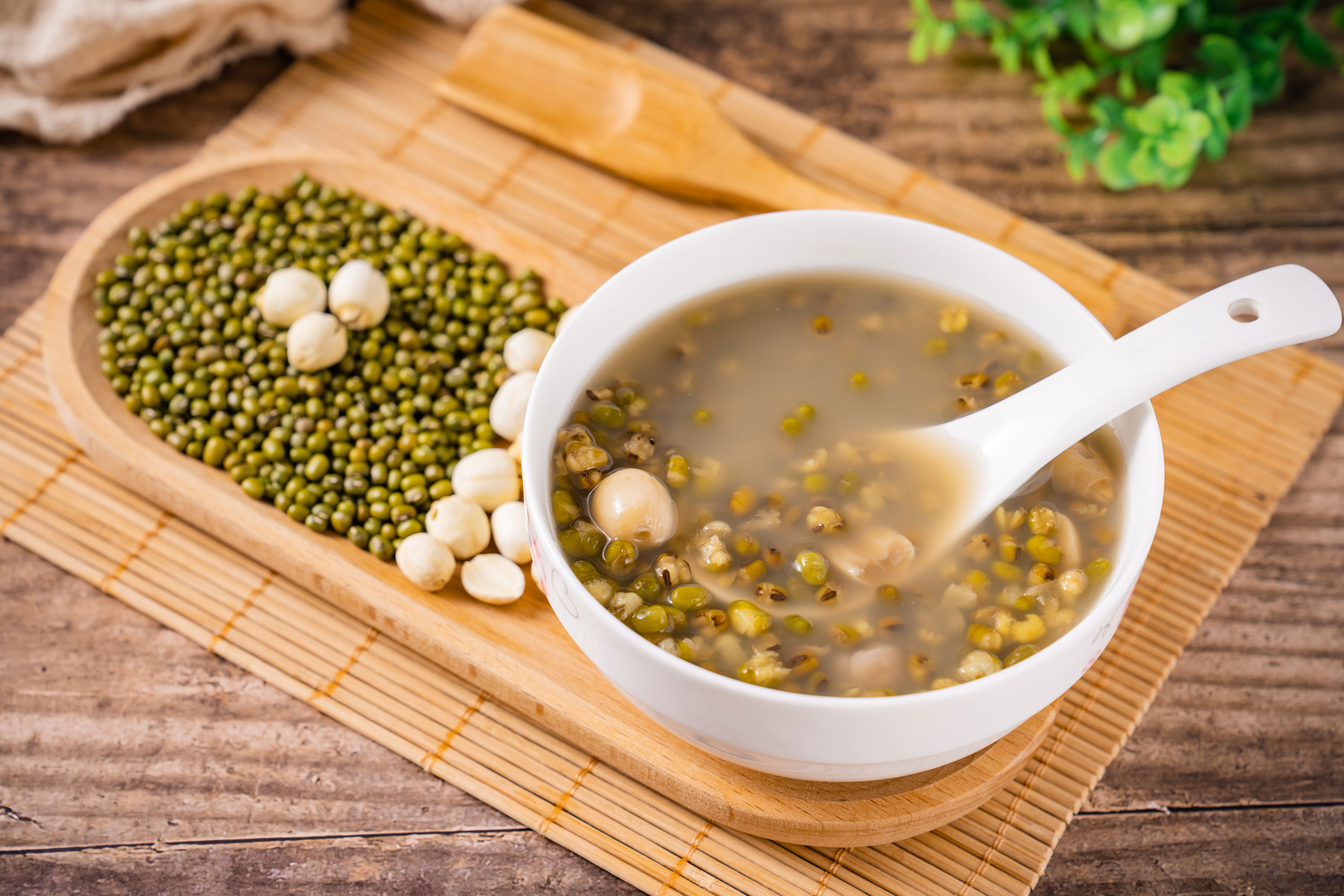 千库网_莲子绿豆汤小暑节气饮食摄影图配图_摄影图编号210028.jpg